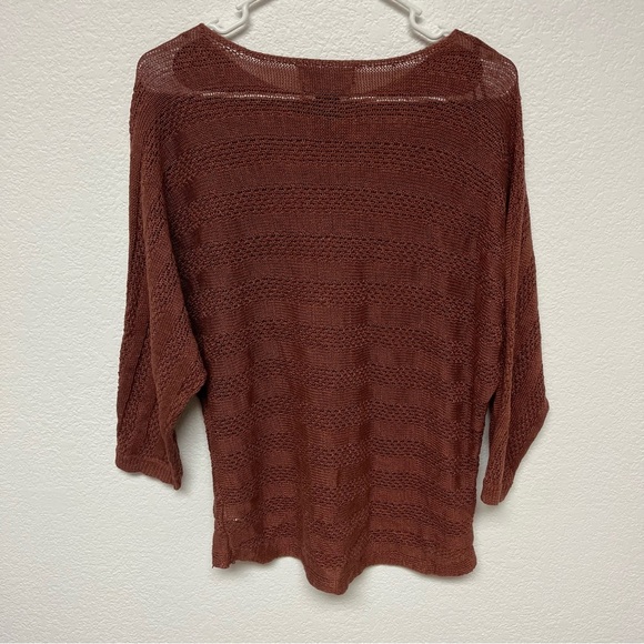 Tahari 100% Linen Women's Burnt Red Quarter Sleeve Blouse size medium - Picture 4 of 4